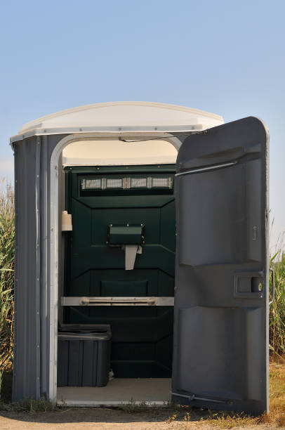 Portable Toilet Options We Offer in Hometown, IL